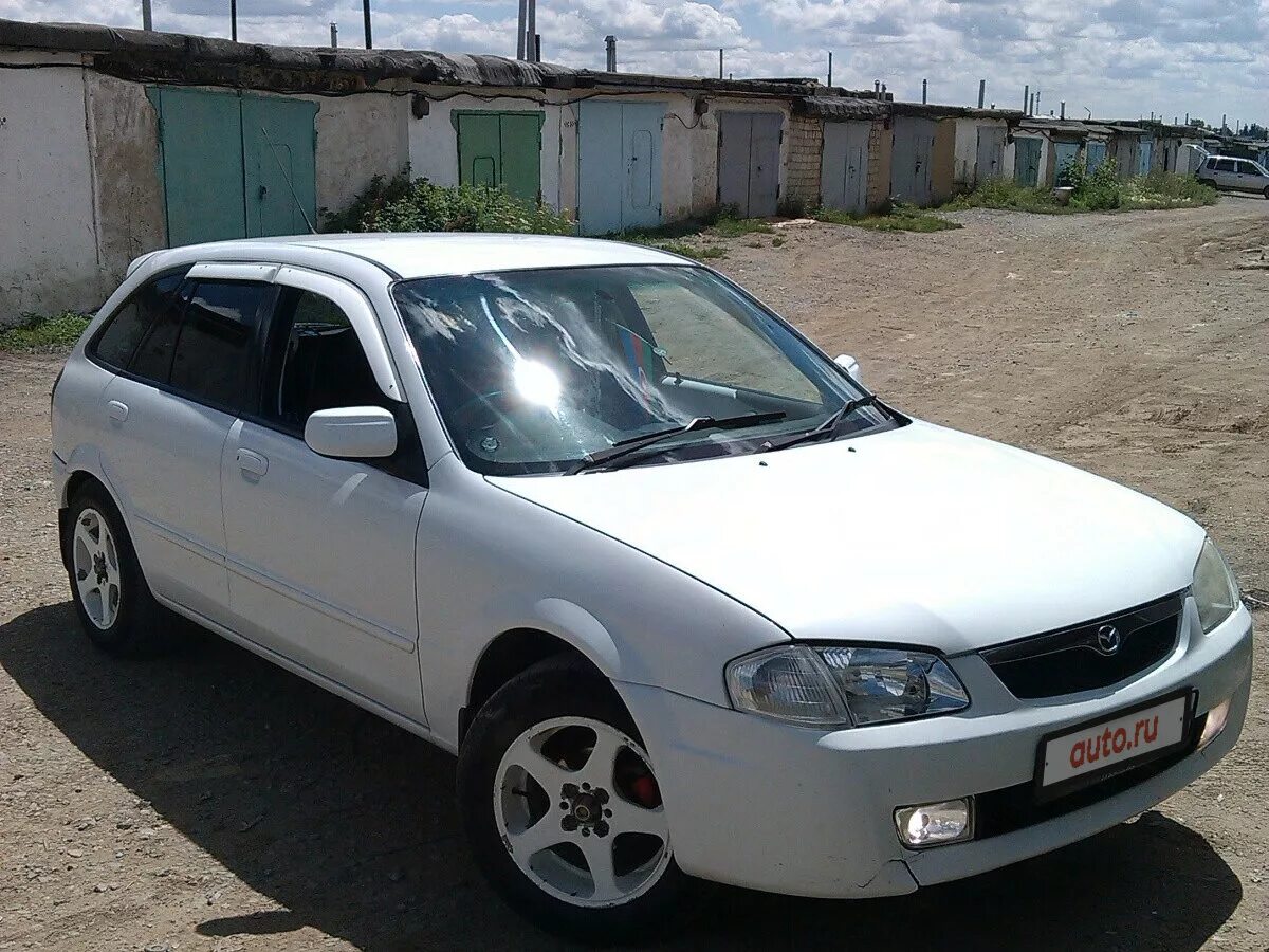 Mazda familia 2000. Mazda familia bj 2000. Mazda familia 2000 универсал. Mazda familia белая.