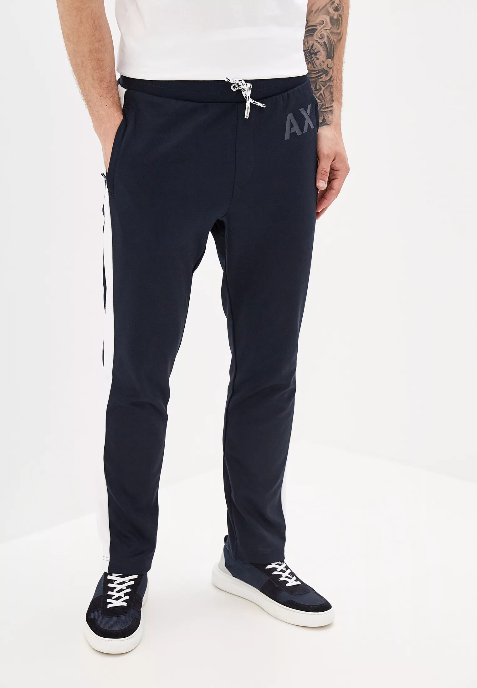 Armani exchange брюки мужские. Брюки armani синие. Штаны армани эксчендж мужские. Спортивные брюки armani exchange мужские. Брюки армани эксчендж мужские.