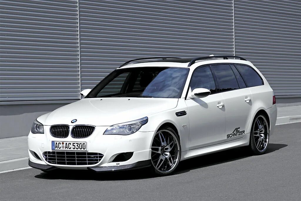 Универсал м. BMW m5 e61 Touring. BMW 5 Touring e61. BMW e61 универсал. BMW 5er Touring (e61).