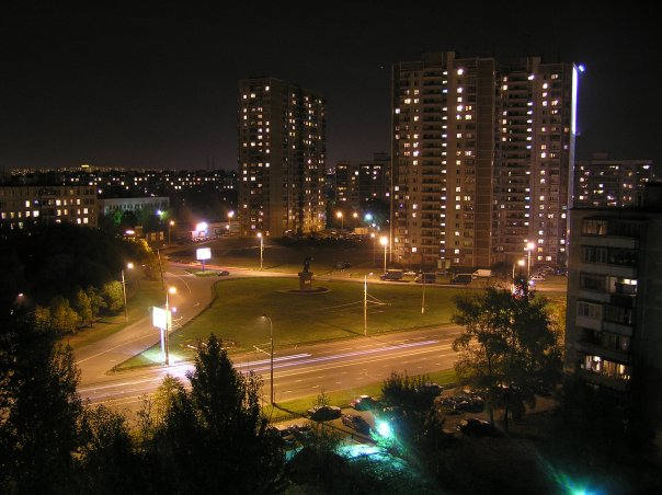 парк в новогиреево ночью. новогиреево (район москвы). новогиреевская ул дом 17.