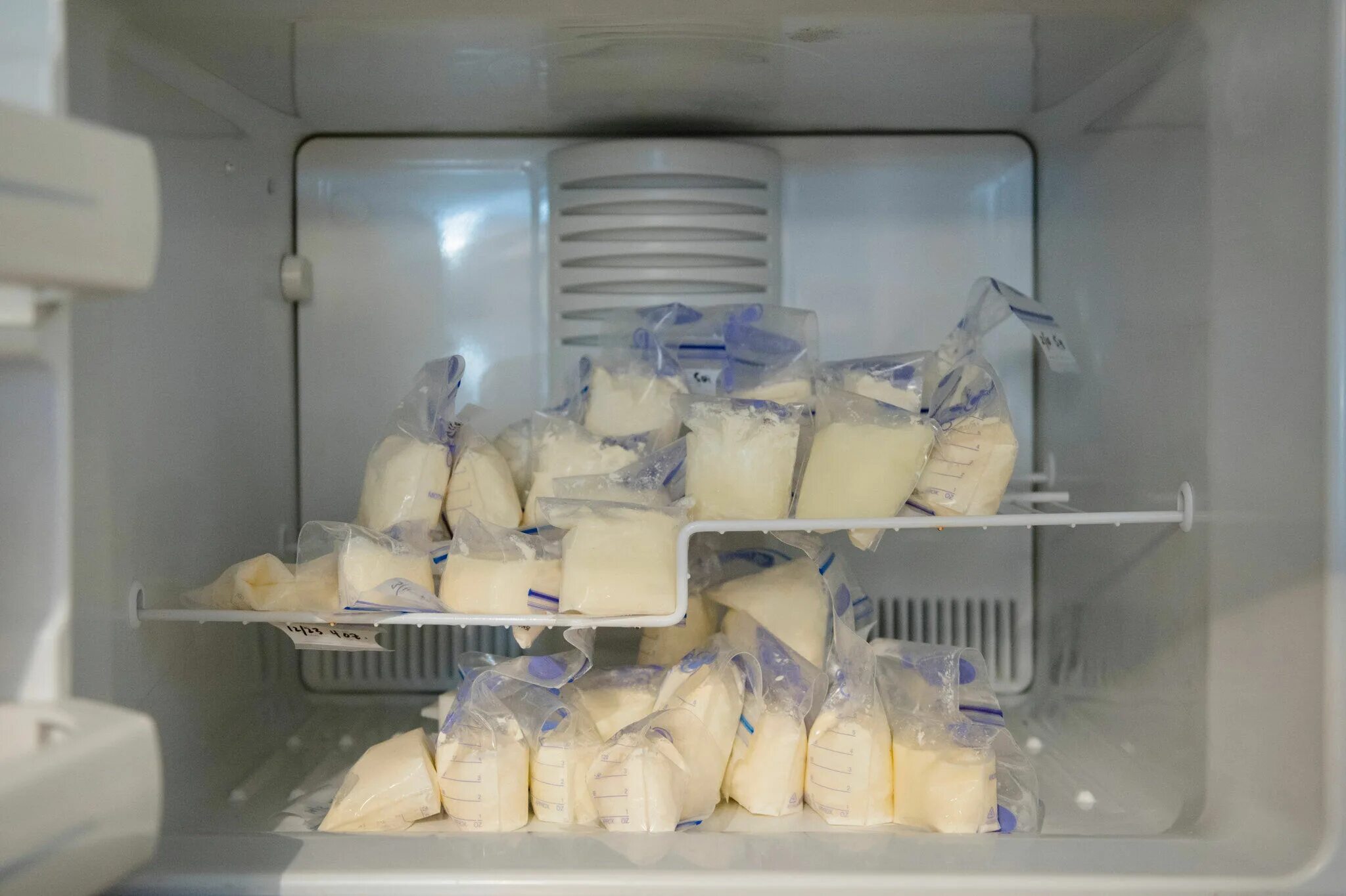 How milk is there in the fridge. How milk is there in the fridge