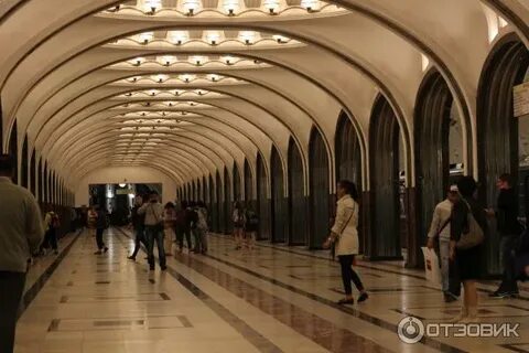 Метро маяковская внутри