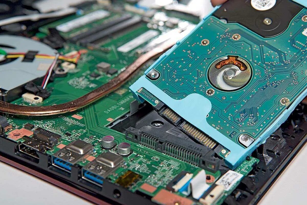 Замена hdd в ноутбуке. Винчестер ссд для компьютера. жесткий диск для ноутбука. hdd для ноутбука. жосткій діск вноут буке.