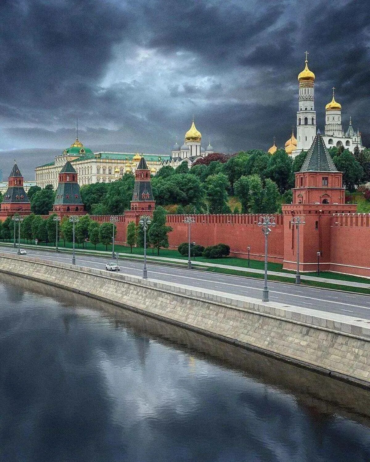 Московский Кремль Moscow Kremlin 1988. Краснокирпичный Московский Кремль. Московский Кремль Moscow Kremlin 1970. Масковый Кремль. Кремль kremlin