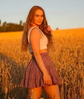 Адекватная девушка