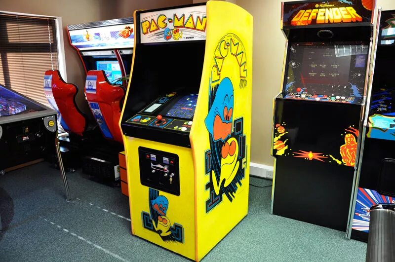 Игровые автоматы пополнение с телефона без первоначального. Pacman аркадный автомат. Pac-man Arcade игровой автомат. Аркада Pac man. Pac-man Arcade Cabinet.