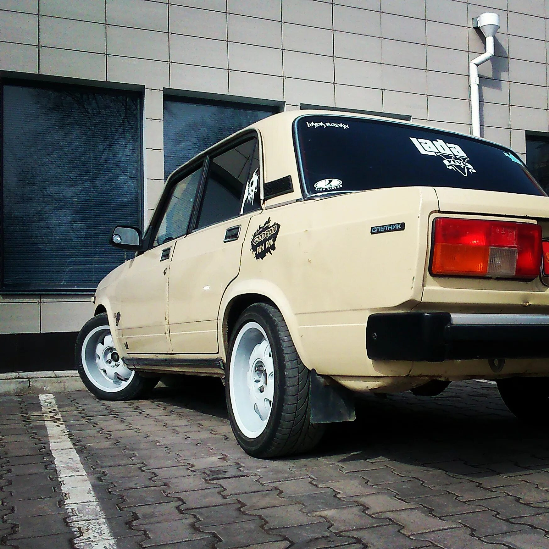 Литые диски жигули. 2101 диски спицевые. Ваз 2101 r15. Литые диски жигули. Ваз 2107 r14 с полкой.