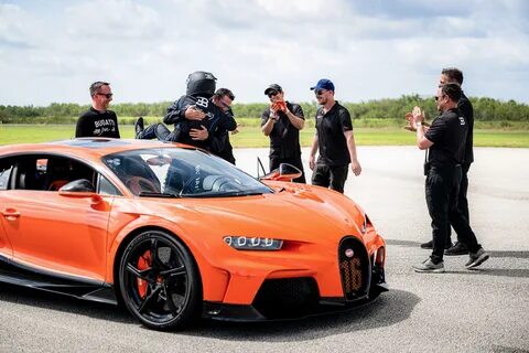 Bugatti гонка