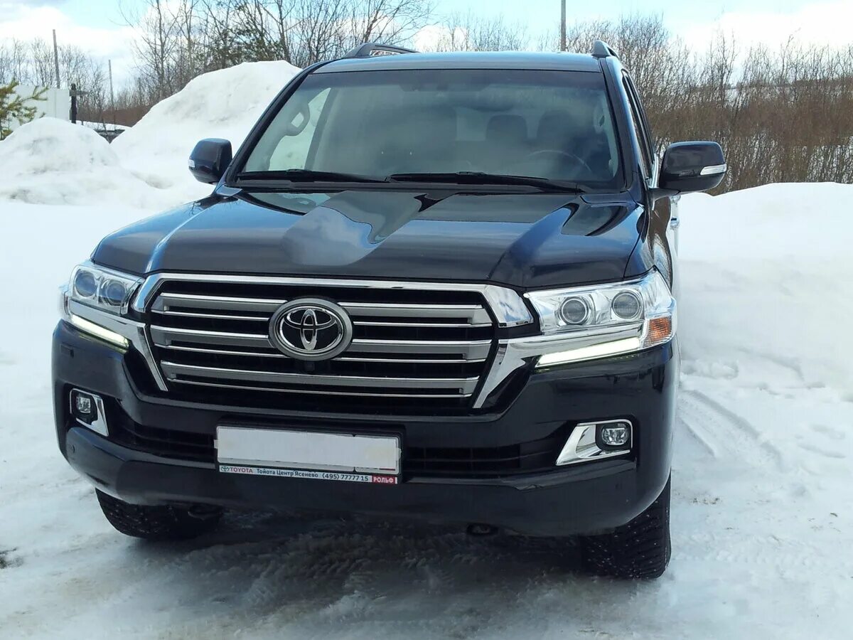 Купить лк 200. ЛК 200 Рестайлинг 2. Land Cruiser 200 2021 Сток. Toyota LC 200 2021 Prestige. Черный ЛК 200 2021.