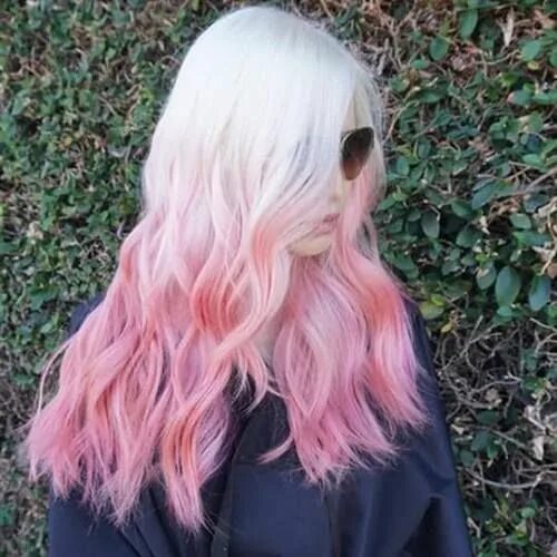 Розовый блонд. Розовые кончики на светлых волосах. Белые волосы с розовыми кончиками. Блонд с розовыми концами.