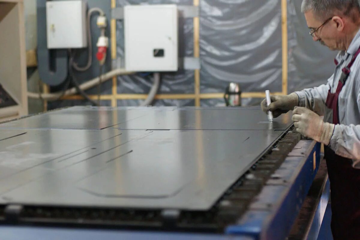 наше производство. фирма- ооо юамет. производство дверей цех. корпорация производство. наше производство.