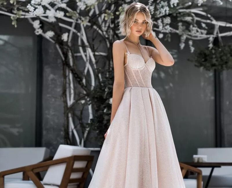 Выпускные модные модные тенденции 11 класс The Devil’s Instrument Modelos de vestuário, Vestidos de alta costura, Vestidos