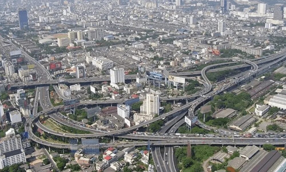 Бангкок развязка дорог. Москва экономический город. Экономика Москвы. Москва экономически развитый город.