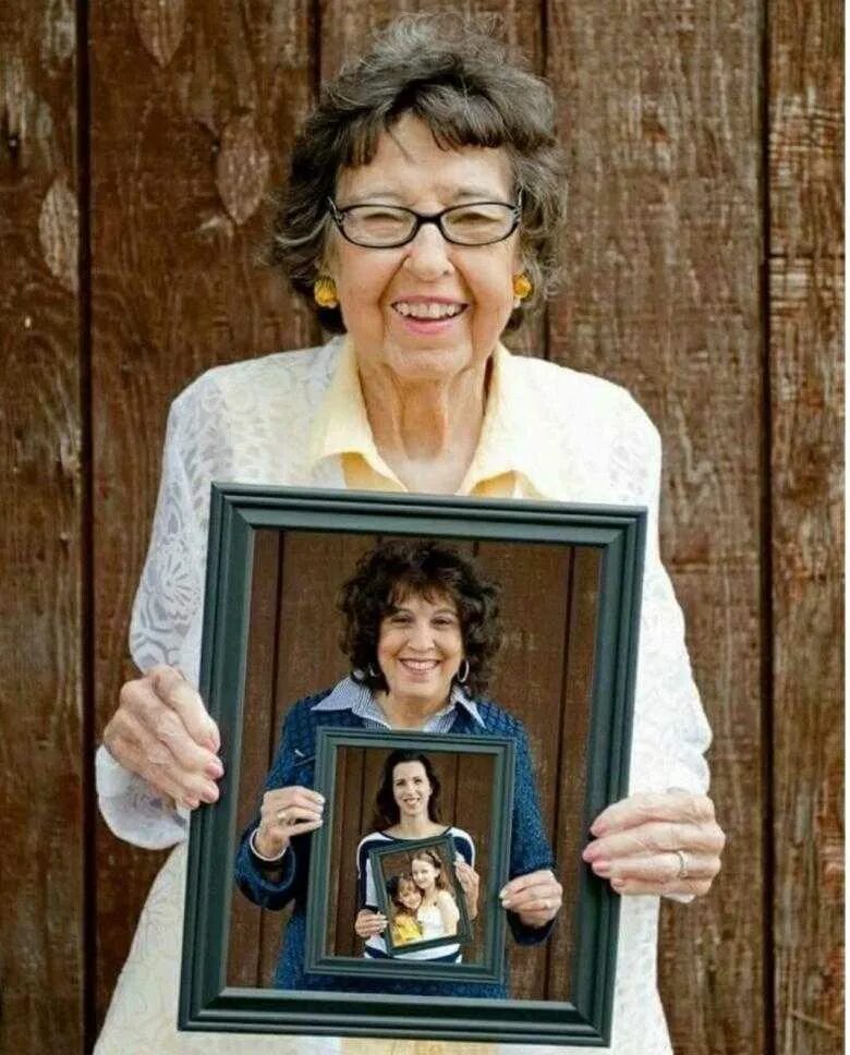 Подарок бабушке. Креативный семейный портрет. Оригинальный подарок бабушке. Идеи для подарка бабушке.