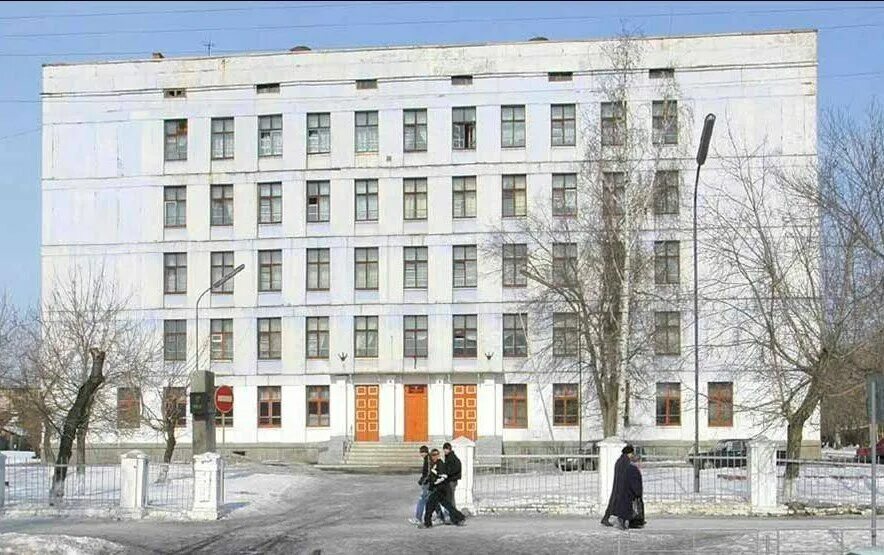 Город шадринск школы. Город шадринск школы. Школа 20 шадринск свердлова. Начальная школа 20 шадринск. Школа 15 шадринск.