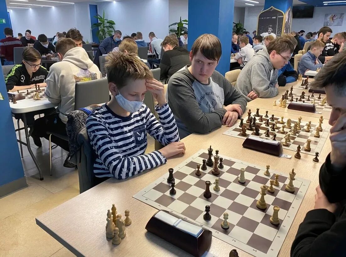 Скворцов владислав шахматы. Первенство юфо по шахматам 2022 среди детей фото. Федерация шахмат федоренко арсений. Пфо шахматы 2022 дети. Пфо шахматы.