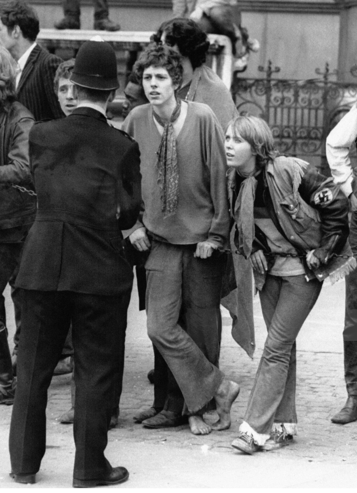 1969 какое событие. 1969 Год. 1969 Год фото. Англия 1969 год. 1969 Год картинка.