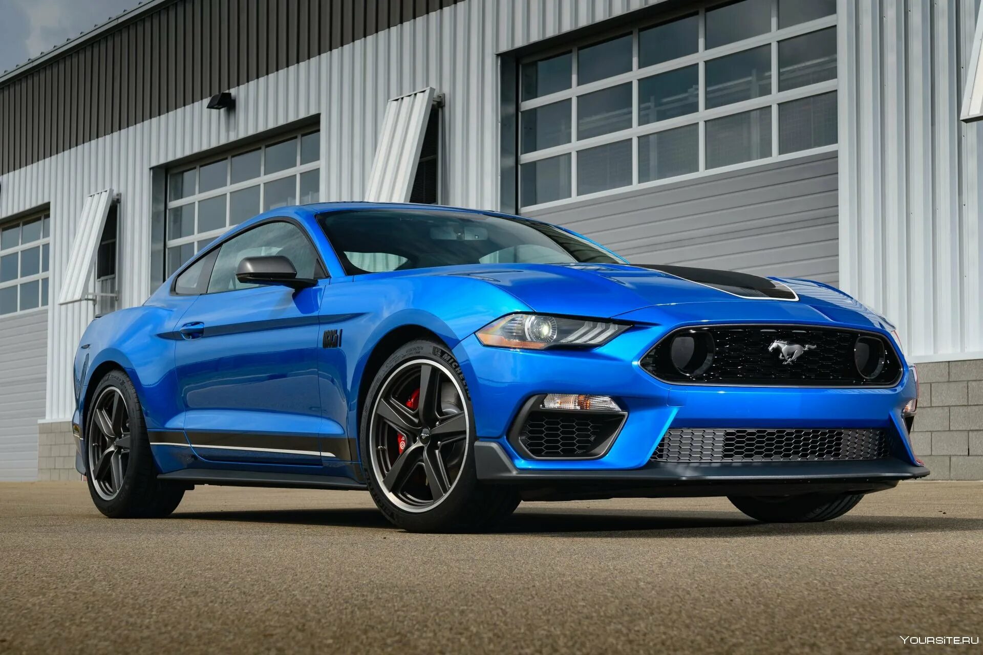 Мустанг цена. Форд Мустанг 2021. Новый Форд Мустанг 2021. Ford Mustang gt 2021. Новый Форд Мустанг 2022.