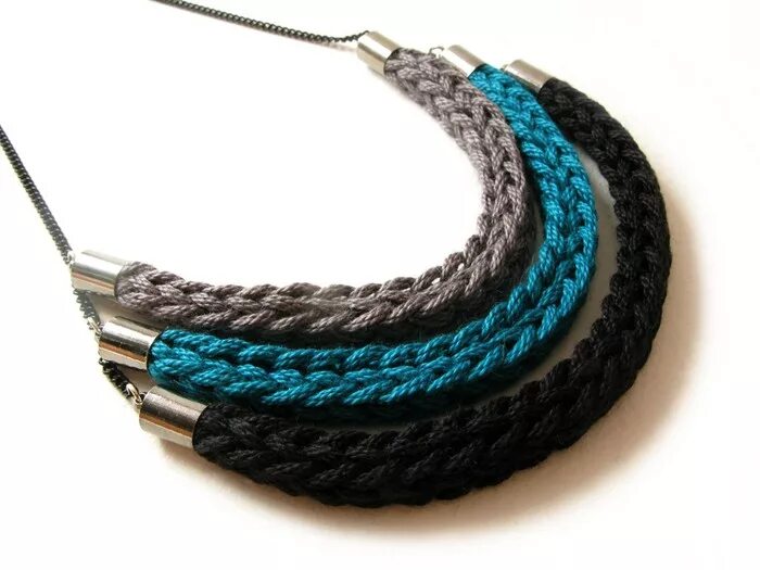 колье из шнура. плетеное колье из шнура. плетеные украшения из шнура. колье из шнуров. колье из шнуров.