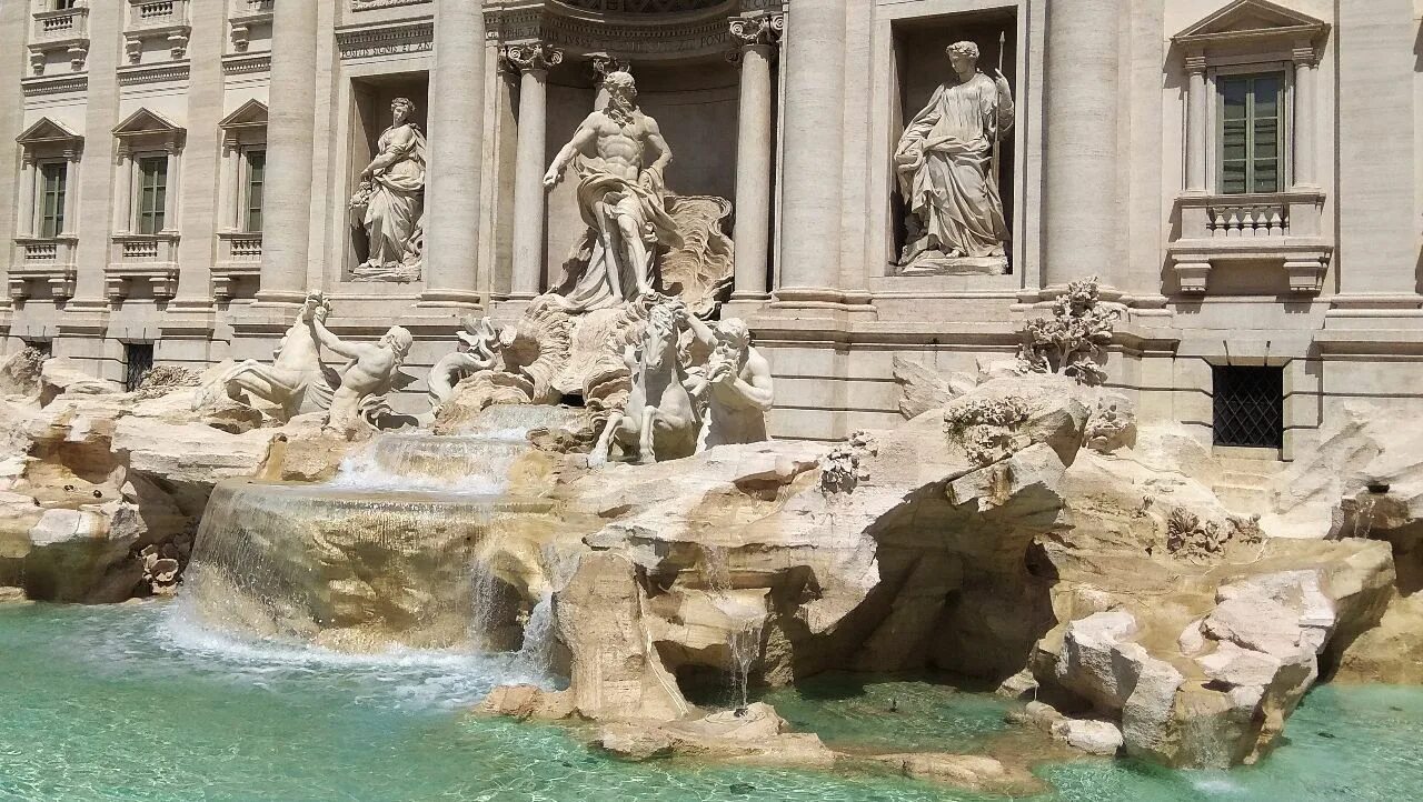 главный фонтан рима 5 букв