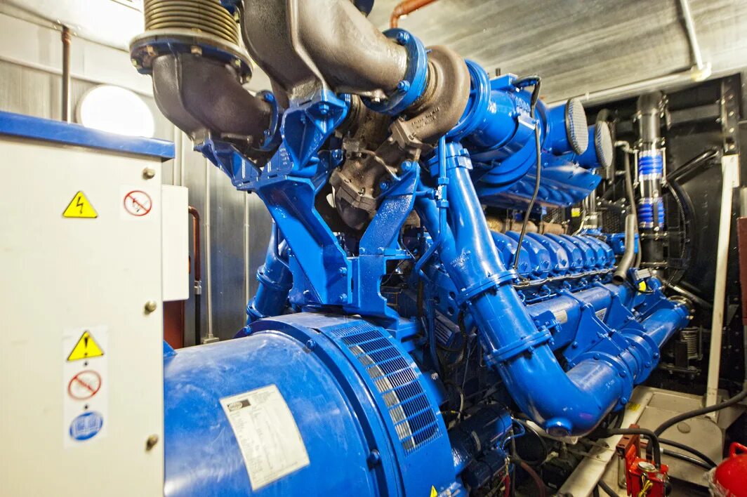 машинист двс дэс дгу. машинист дэс вахтовым методом. машинист двигателей внутреннего сгорания. бованенково. машинист дэс.