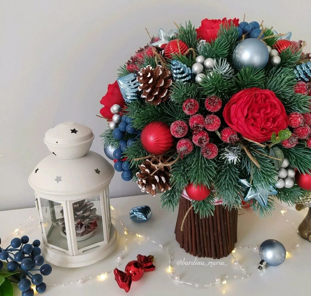 новогодняя композиция из веток. нобилис икебана. новогодняя композиция в вазе. зимний букет. шикарная новогодняя композиция.