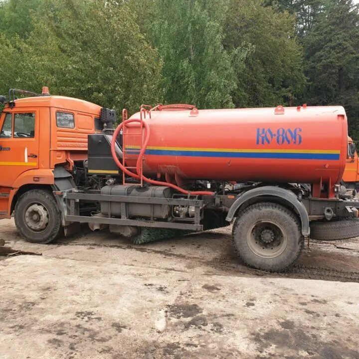 Водовозов вакансия. КАМАЗ водовоз 2023. Водовоз машина. МАЗ водовоз. Водовоз для бассейна.