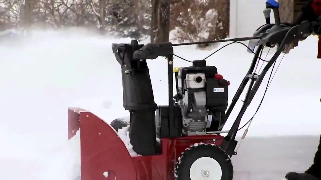 Снегоуборщик бензиновый home garden phg 61 самоходный. Снегоуборщик elitech см 14э. Брудер снегоуборочная машина. Снегоуборочная машина getink. 0a.