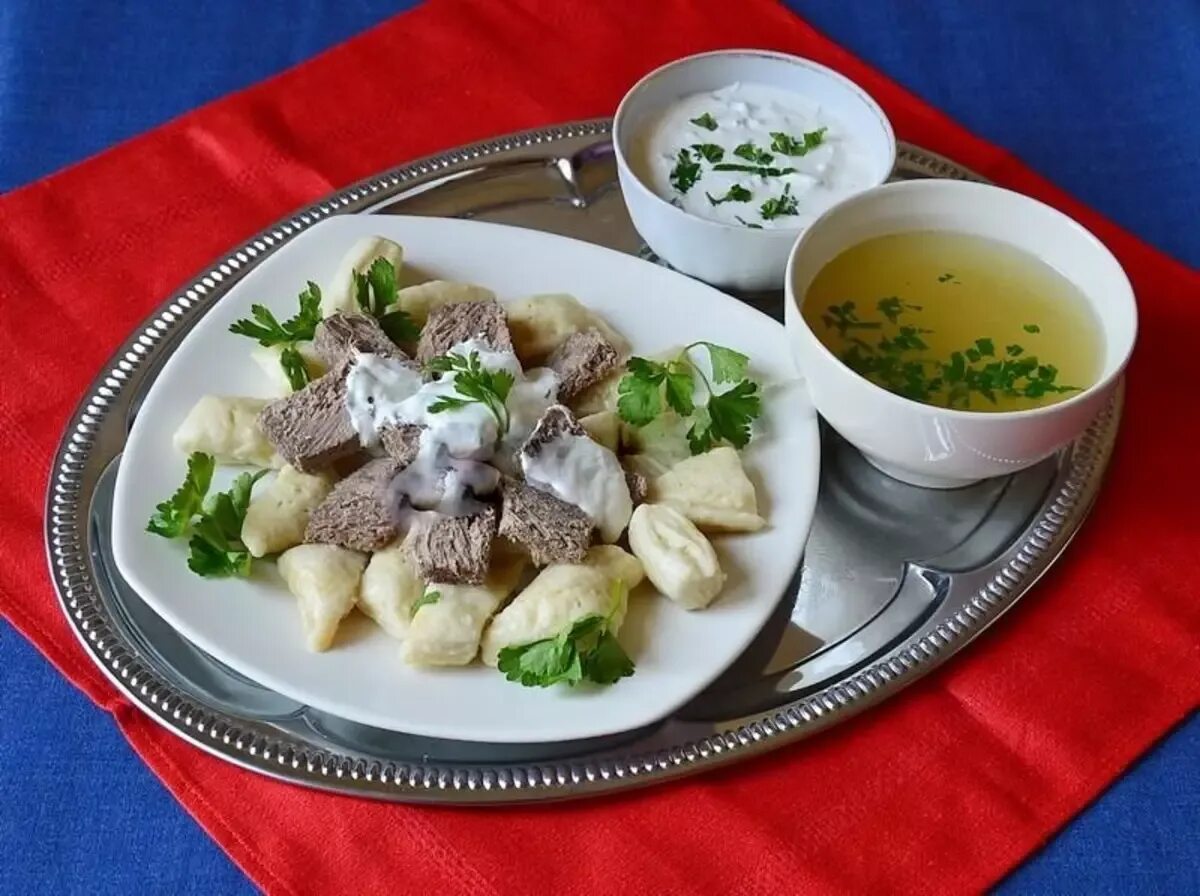 Дагестанская кухня хинкал. Дагестанская кухня аварский хинкал. Аварский хинкал. Аварские хинкалы. Хинкал дагестан.