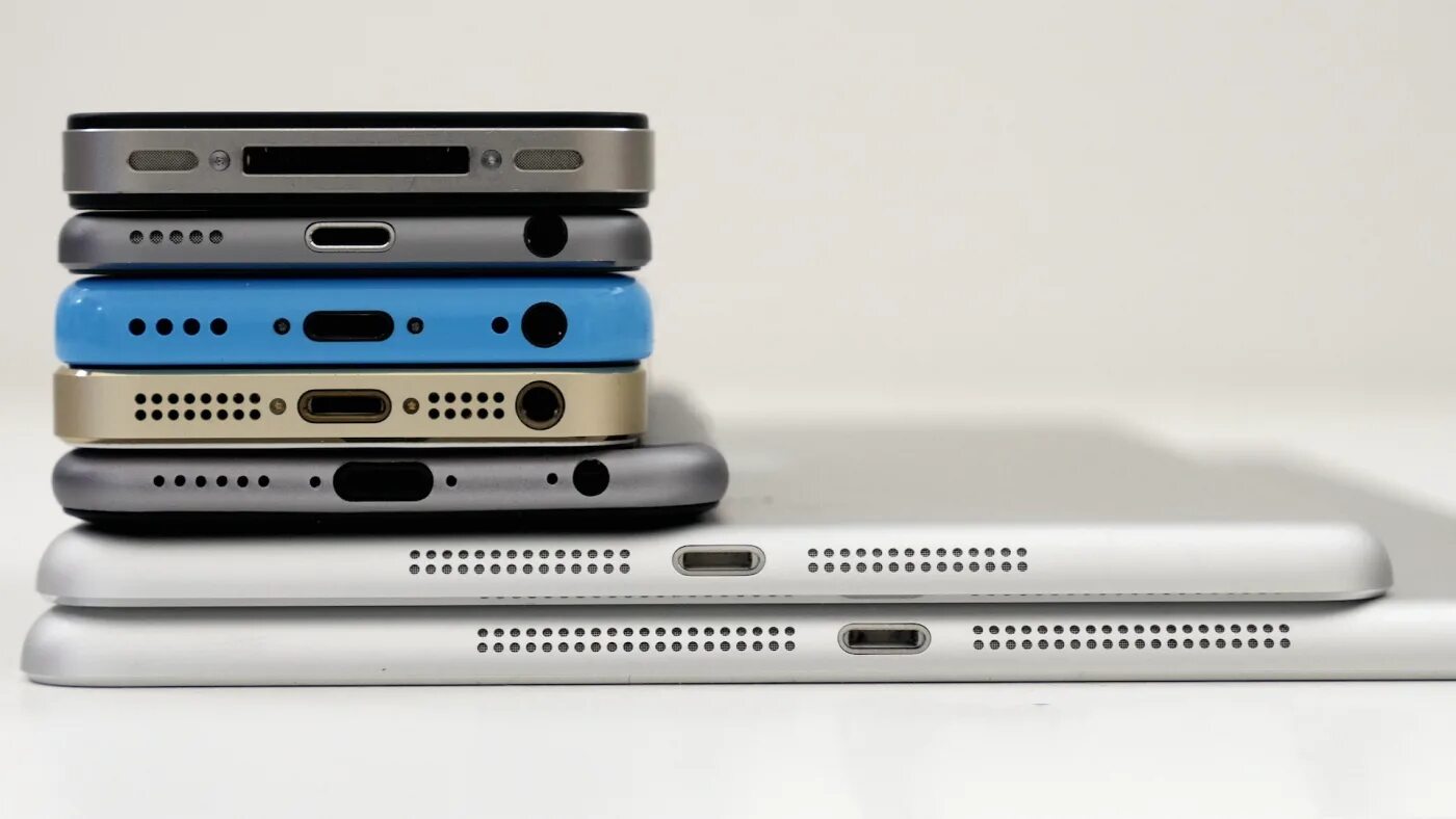 Iphone detail. Iphone 5 и IPAD Mini =5. Iphone Air. IPAD vs iphone. IPAD Air 6 Concept.