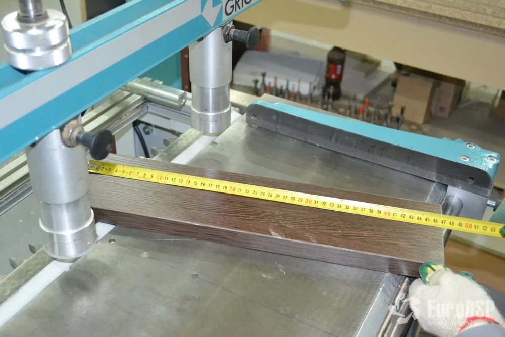 кромление деталей лдсп h3176st37. ручной кромочник для лдсп. присадка дсп. распил и кромление лдсп. присадка распил.