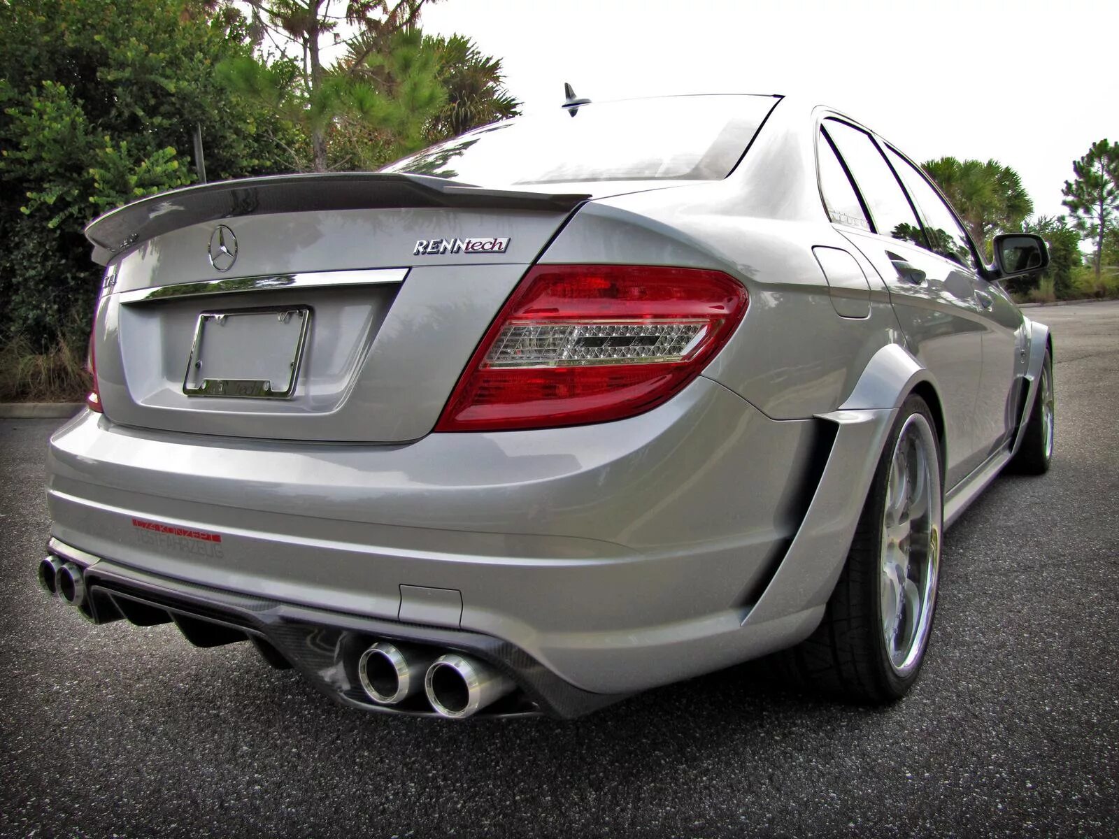 После mercedes. Мерседес RENNTECH. Мерседес c63 AMG 2010. Мерседес Benz AMG 63 2010. Mercedes c74.