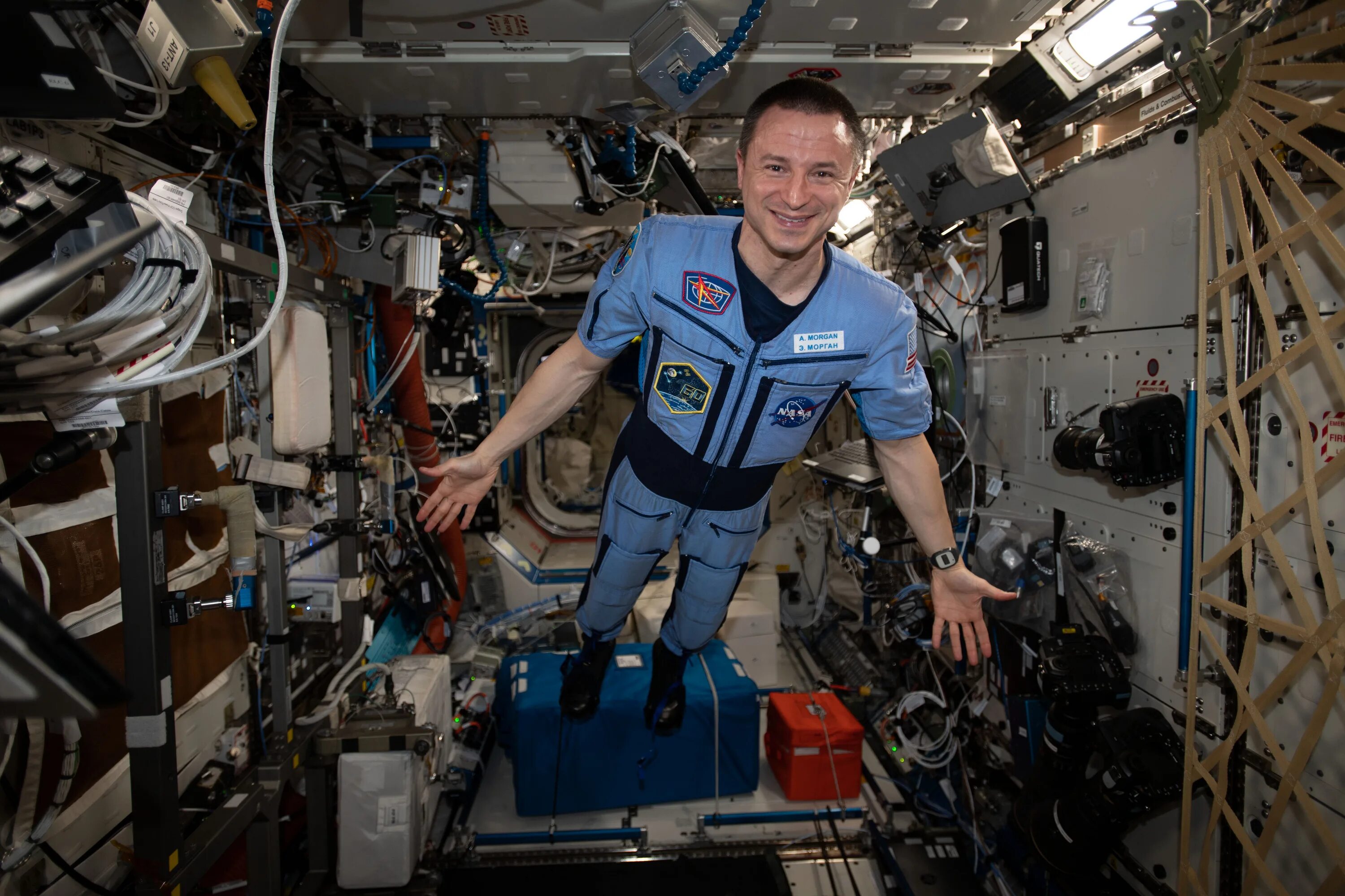 Самый возрастной командир экипажа мкс. МКС 62. 62 Экспедиция на МКС. Астронавт НАСА Эндрю Джей. МКС Назаров.