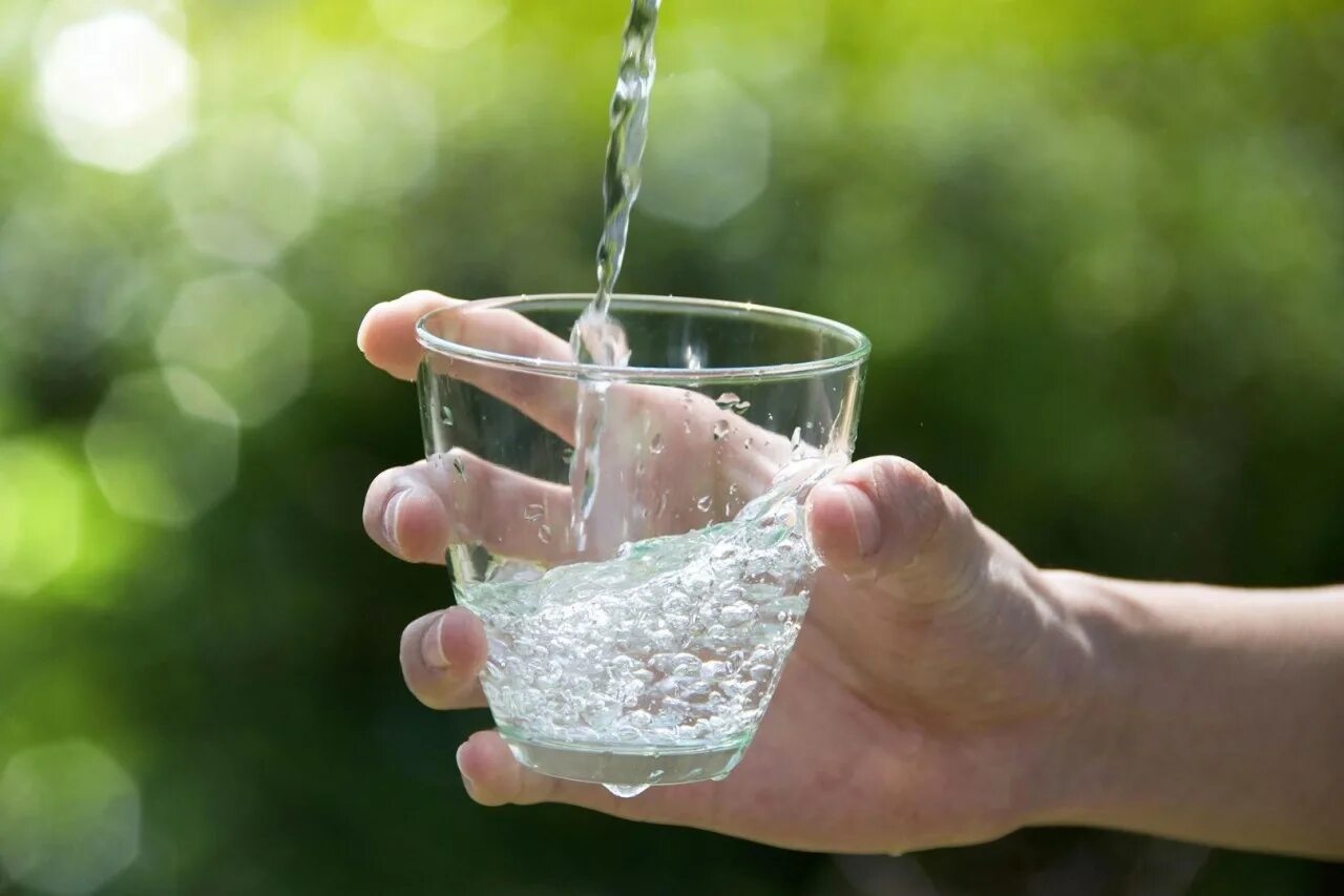 Питьевая вода. Чистая вода. Стакан воды. Чистая питьевая вода. Повышение качества воды