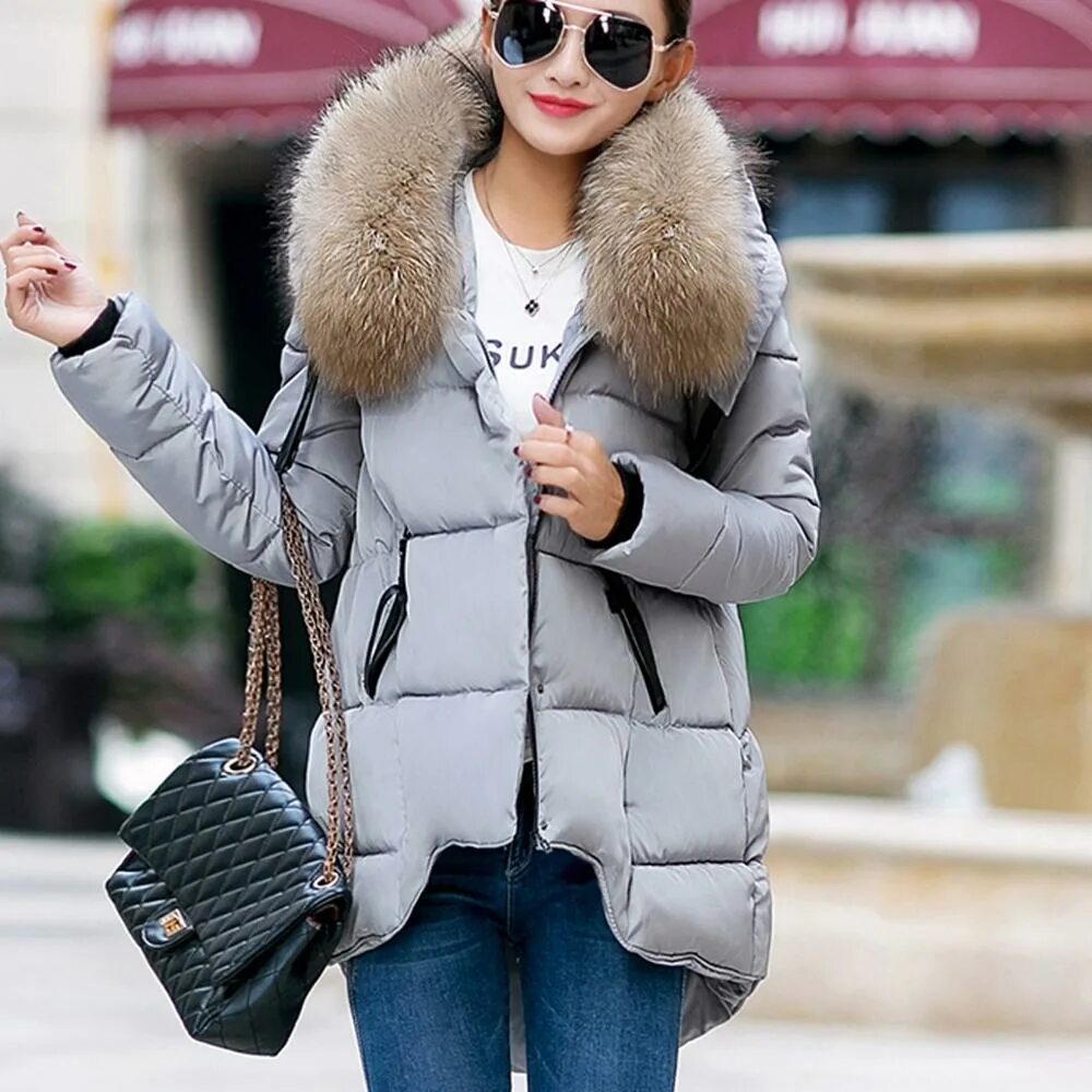 Пуховики 2021-2022. Модные вязаные вещи. Трикотажная кофта. Какие модные теплые. Модные шарфы.