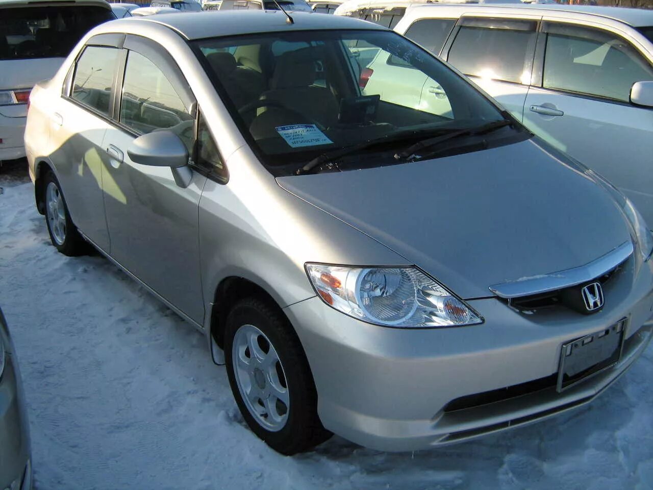 Купить хонда ария. Honda Fit Aria 2003. Хонда фит Ария. Фит Ария 2003. Honda Fit 2003.