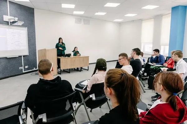 Бобровский аграрно-индустриальный колледж проспект. Аграрно индустриальный колледж в боброве. Бобровский аграрно-индустриальный техникум фото. Бобровский аграрно-индустриальный колледж. Бобровский индустриальный колледж.