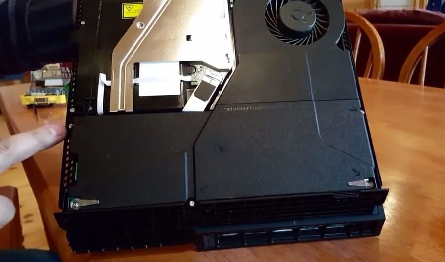 Замена термопасты в PS4 Pro своими руками - как сделать PS4 Pro тише (гайд Завтр