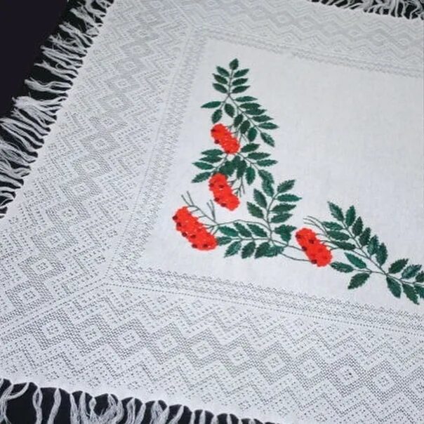 везу я вышитый платок. платок с вышивкой мама. татарские узоры для вышивки. везу я вышитый платок. что вышить на платке любимому.