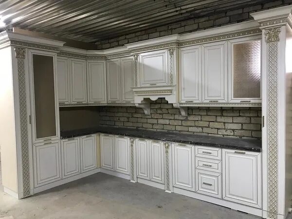 Готовая угловая кухня "Мадлен" Крем 3.7х1,44м