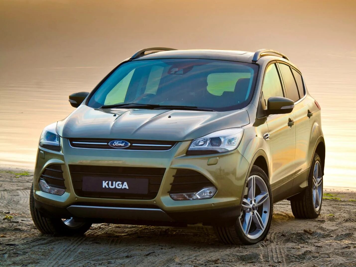 Иномарка до 700000. Ford Kuga 2. Ford Kuga 1. Форд Куга 2013. Ford Kuga 2.5.