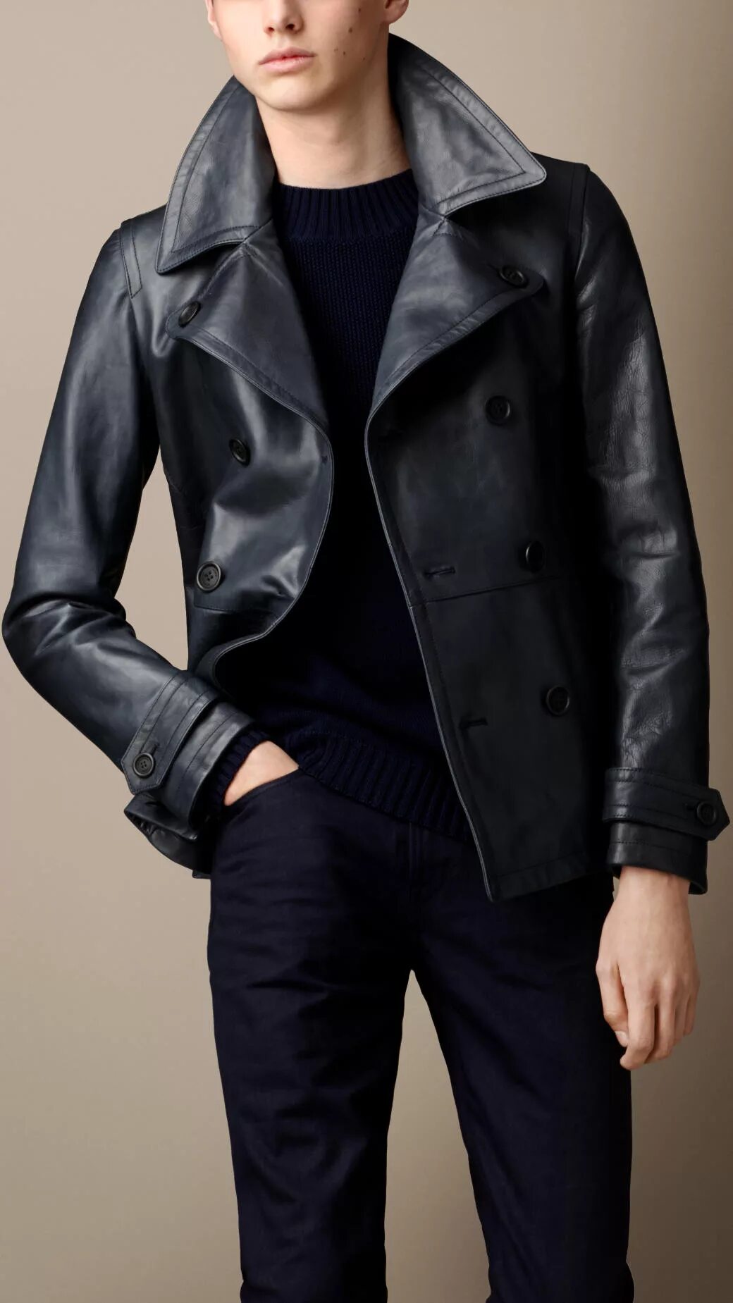 Куплю кожаный бушлат. Бушлат кожа Schott Leather Naval Pea Coat 140. Burberry Peacoat man. Кожаный бушлат мужской Schott. Кожаная куртка Burberry.