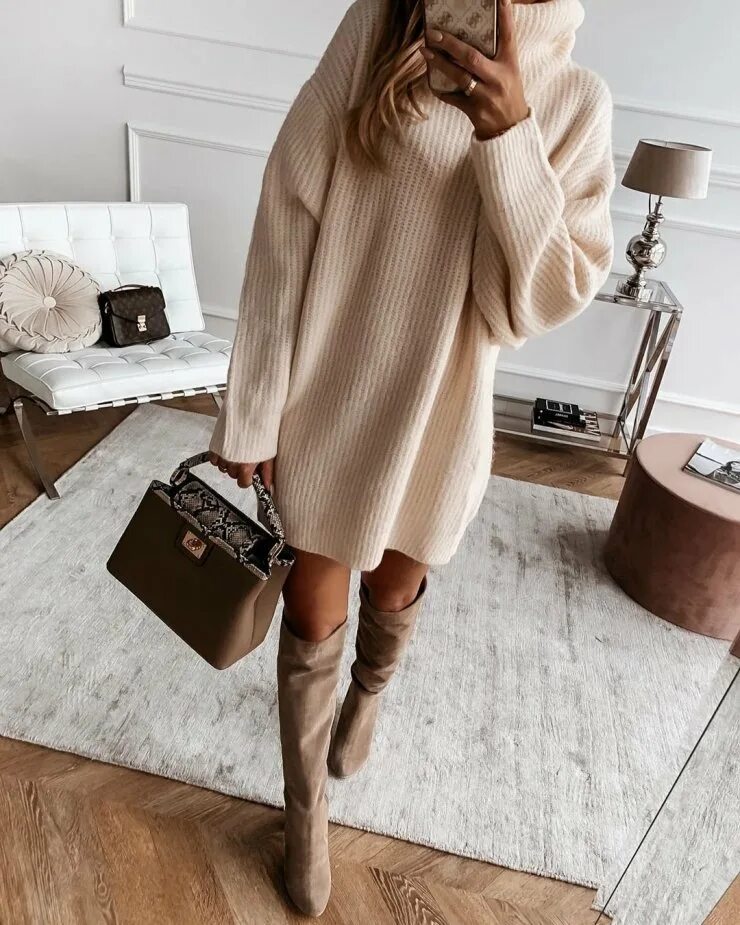 стильные образы. стильные женственные образы. стильные вещи 2023. мика джианелли 2022. модные кожаные брюки.