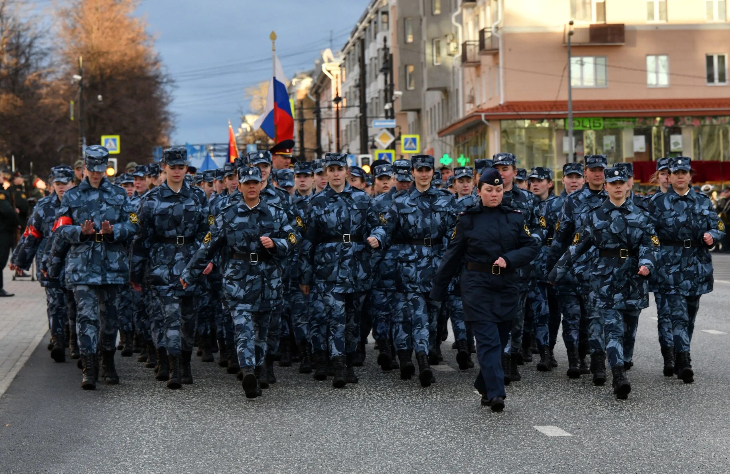 Улица 9 мая пермь. Парад Победы Пермь 2022. Репетиция парада Пермь 2022. Парад Победы 9 мая Пермь. Репетиция парада в Перми.