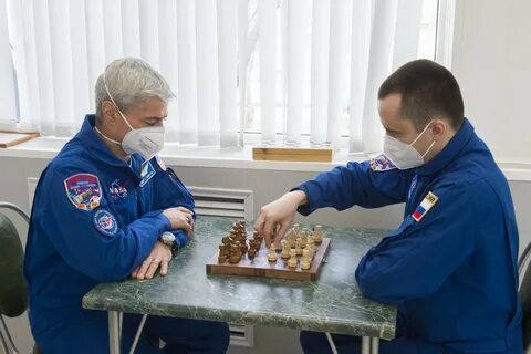 Врач космонавт