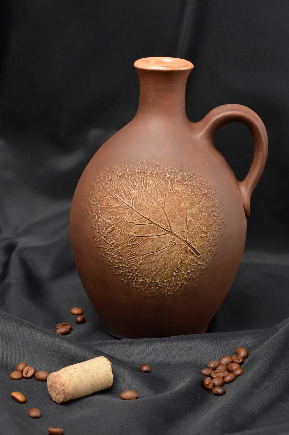 Керамическая бутылка. Керамическая бутылка. Бутылка керамическая декоративная. Глиняная бутылка для вина. Керамическая бутылка.