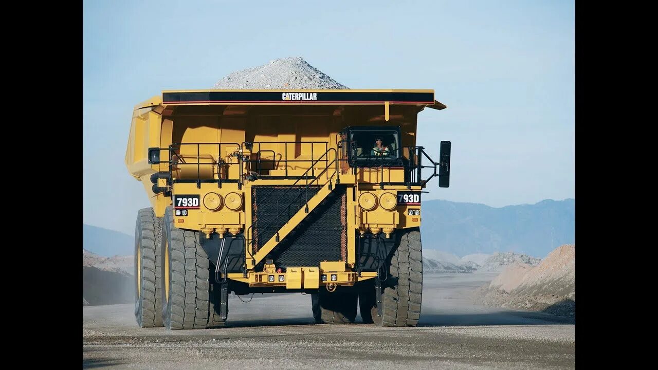 Самосвал caterpillar 797в. Caterpillar 793 самосвал. Caterpillar 793d. Самосвал caterpillar 797в. Карьерный самосвал катерпиллер.