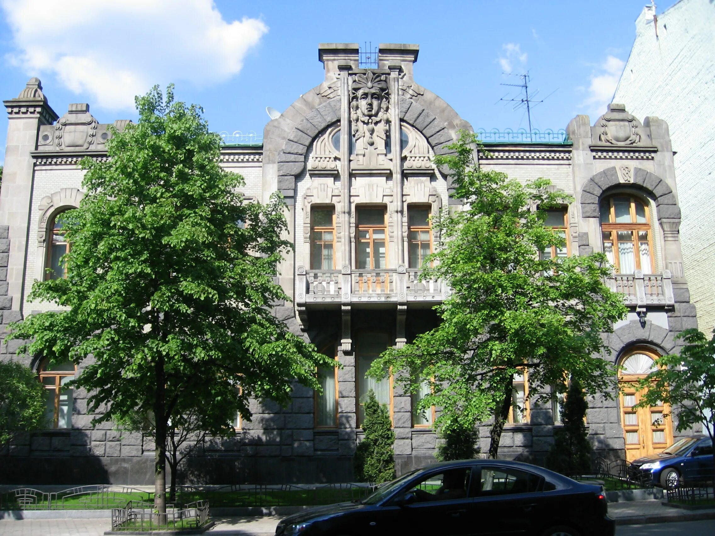 Банковая улица киев. Особняк пушилина. Маскароны в архитектуре. Брадтмана. Дом вдовы киев.