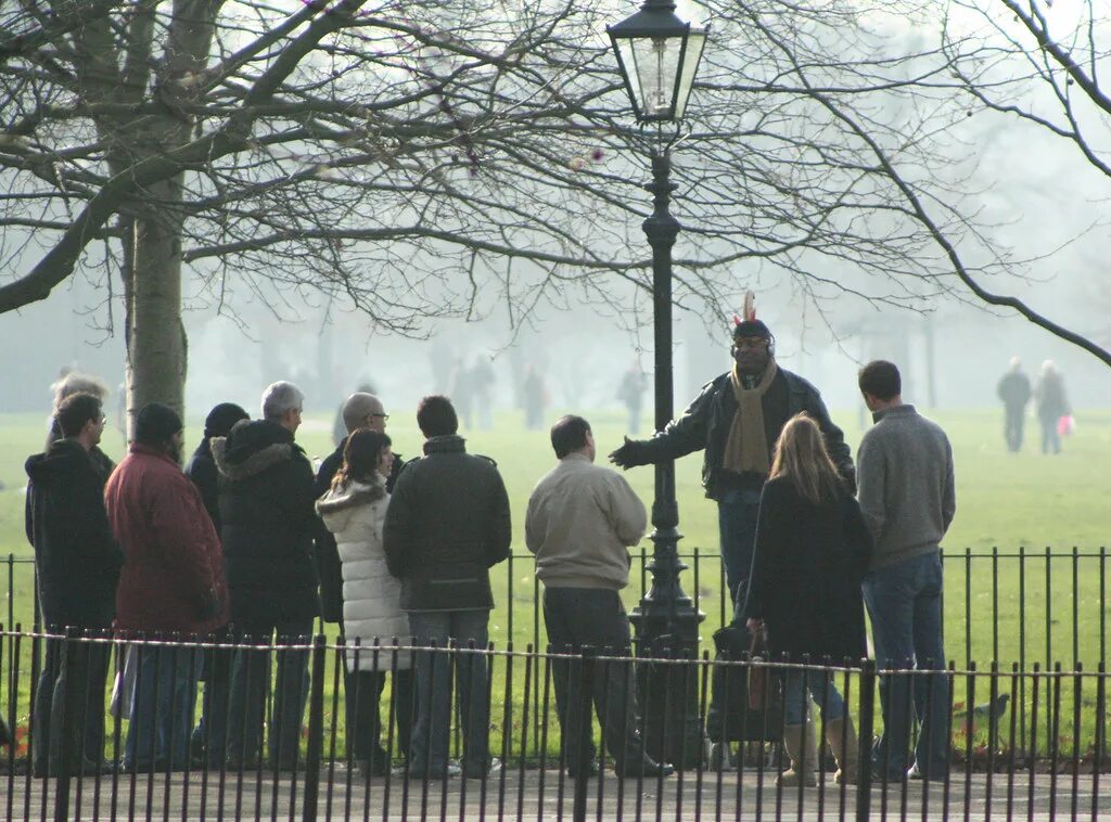 Speaker s corner. Гайд парк speaker&#039;s corner. hyde park london speakers corner. гайд парк спикерс корнер. гайд парк в лондоне speaker corner.