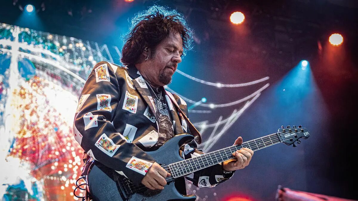Steve lukather. Steve lukather toto. стив люкатер в молодости. steve lukather - luke 1997. steve lukather молодой.